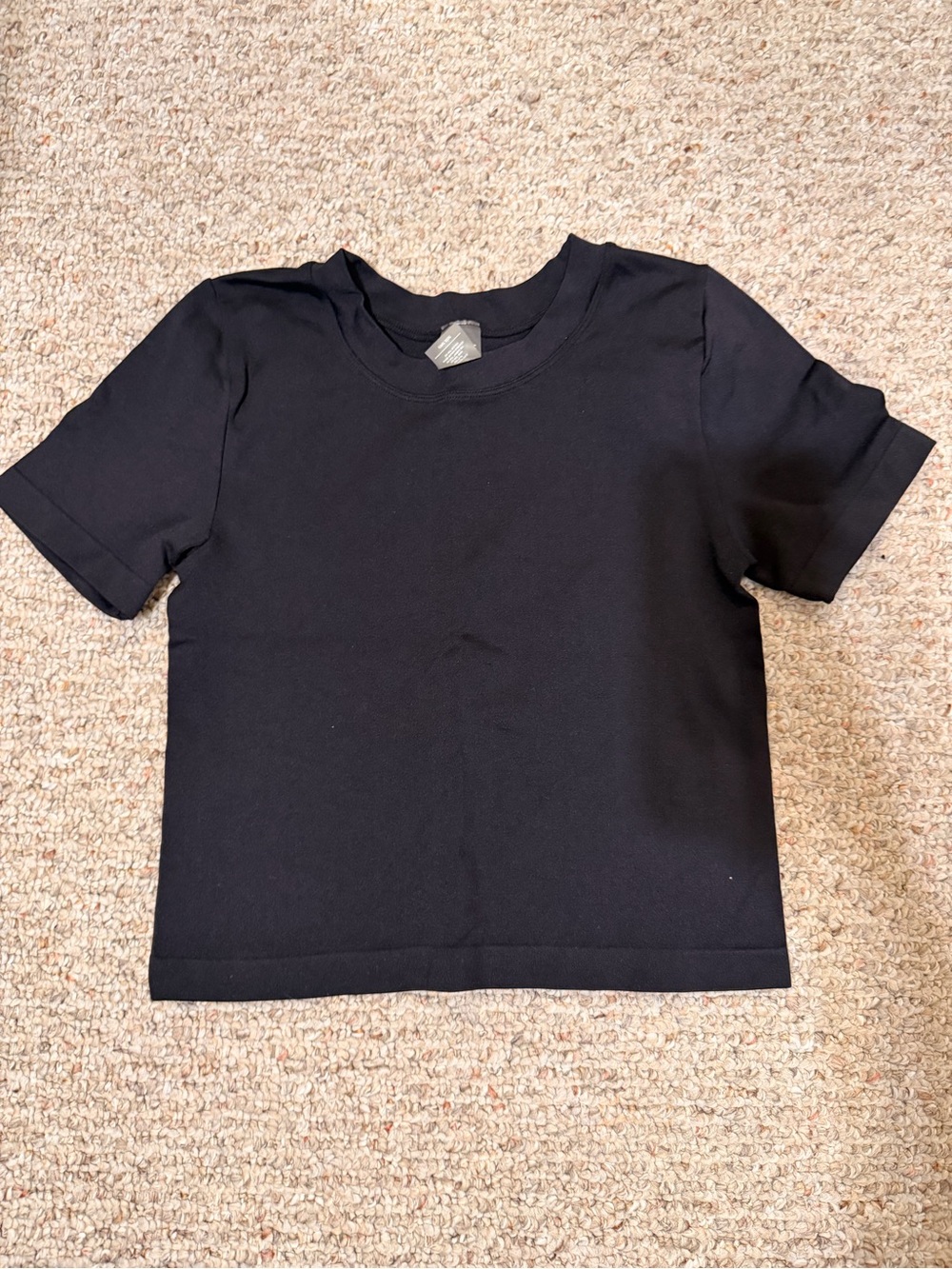 DYNAMIC Black One-Size Top - Ribbed Crew Neck